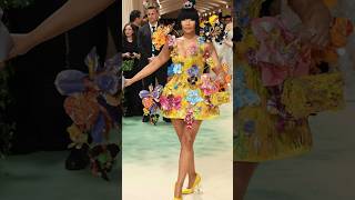 Nicki Minaj Best Dressed? @ Met Gala 2024 #nickiminaj #fashionpolice #metgala2024 #nyc Resimi