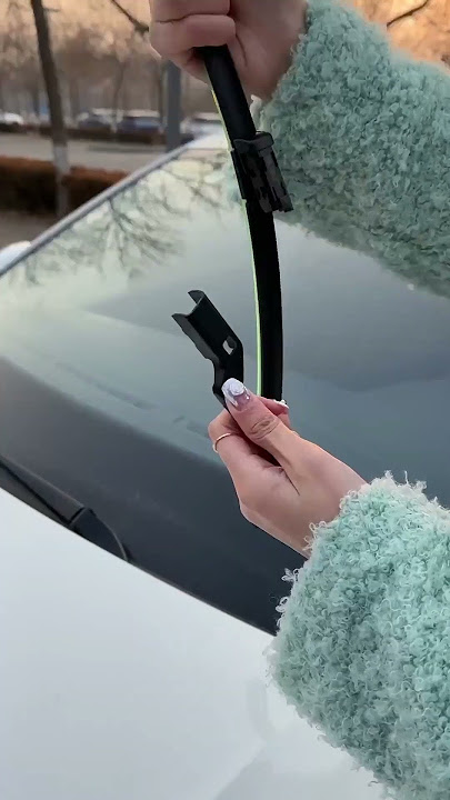 The wiper blade can't clean the glass, one trick can solve it!#driving #tips #manual #skills #car