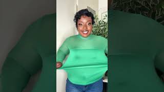 This top had potential 😩💚 The color is gorgeous but every time I pulled the shirt down… my bra