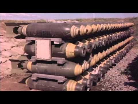 Video 1962 USAF Vietnam, Bien Hoa Air Base, Air Ordnance... - youtube
