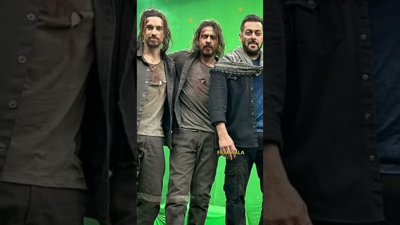 Pathaan & Tiger together with their Stunt Double💥 