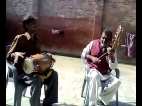 Meri Rangli Charkhi   Sarangi and Dholkie Players