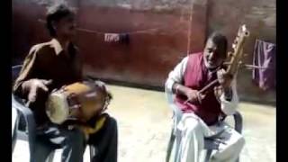 Meri Rangli Charkhi - Sarangi and Dholkie Players