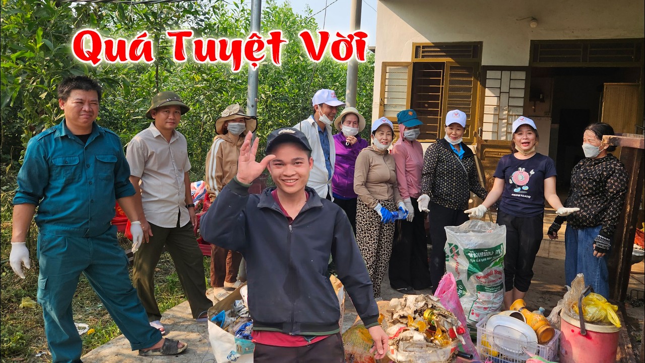 Quá tuyệt vời, gần 20 Cô Chú, anh Chị tới giúp Cu Nhỏ dọn vệ sinh nhà cửa.