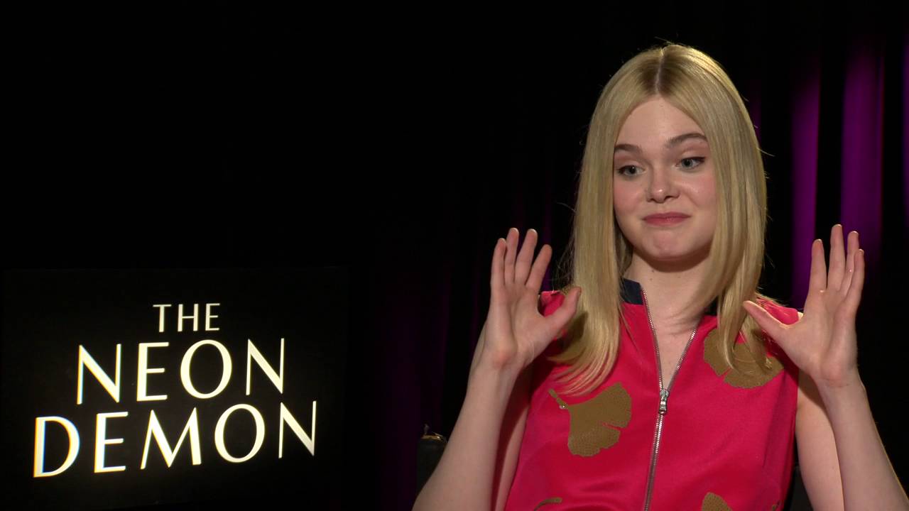 Download The Neon Demon: Elle Fanning "Jesse" Official Movie Interview | ScreenSlam