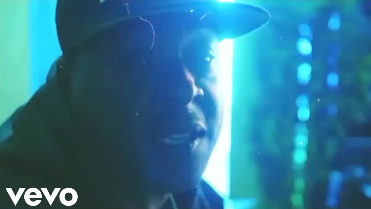 Jadakiss ft. Dave East, Fabolous, Benny The Butcher, Nas, Lloyd Banks - Luxury Dreams