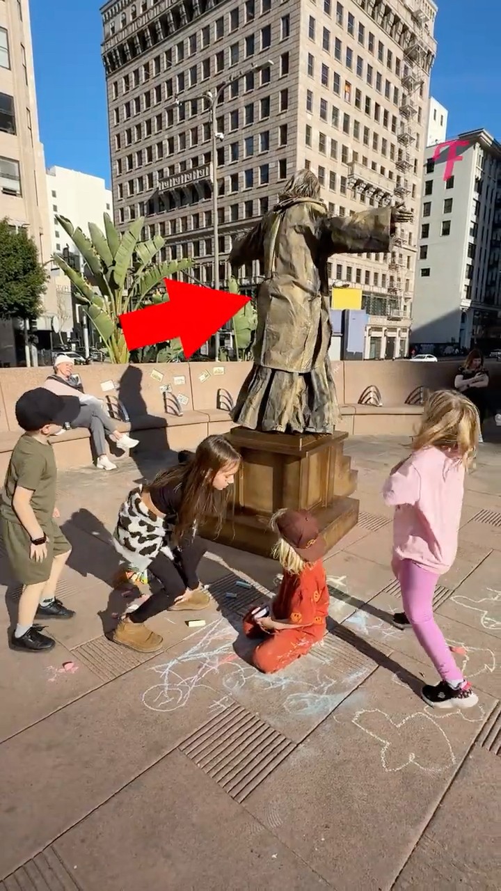 Golden Statue Comes to Life to Help a Bullied Boy #shorts