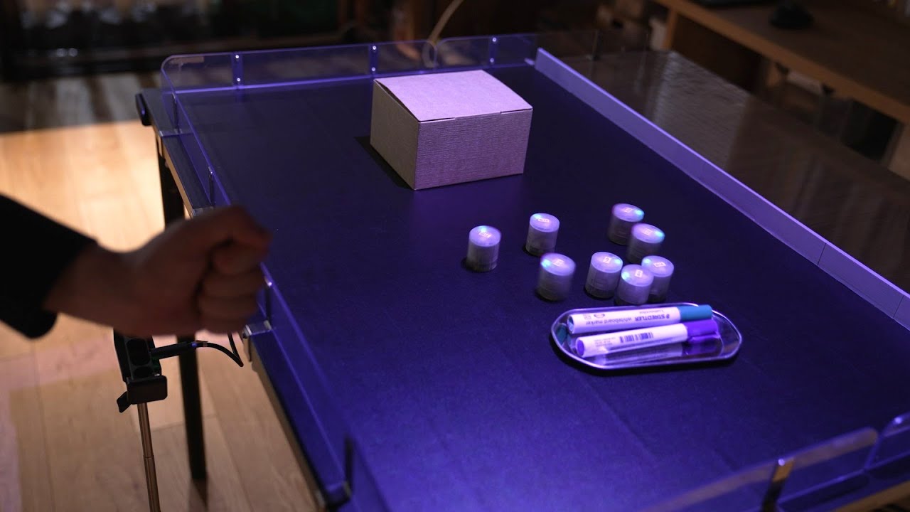 FluidicSwarm: Embodiment of Swarm Robots Using Fluid Behavior Imitation