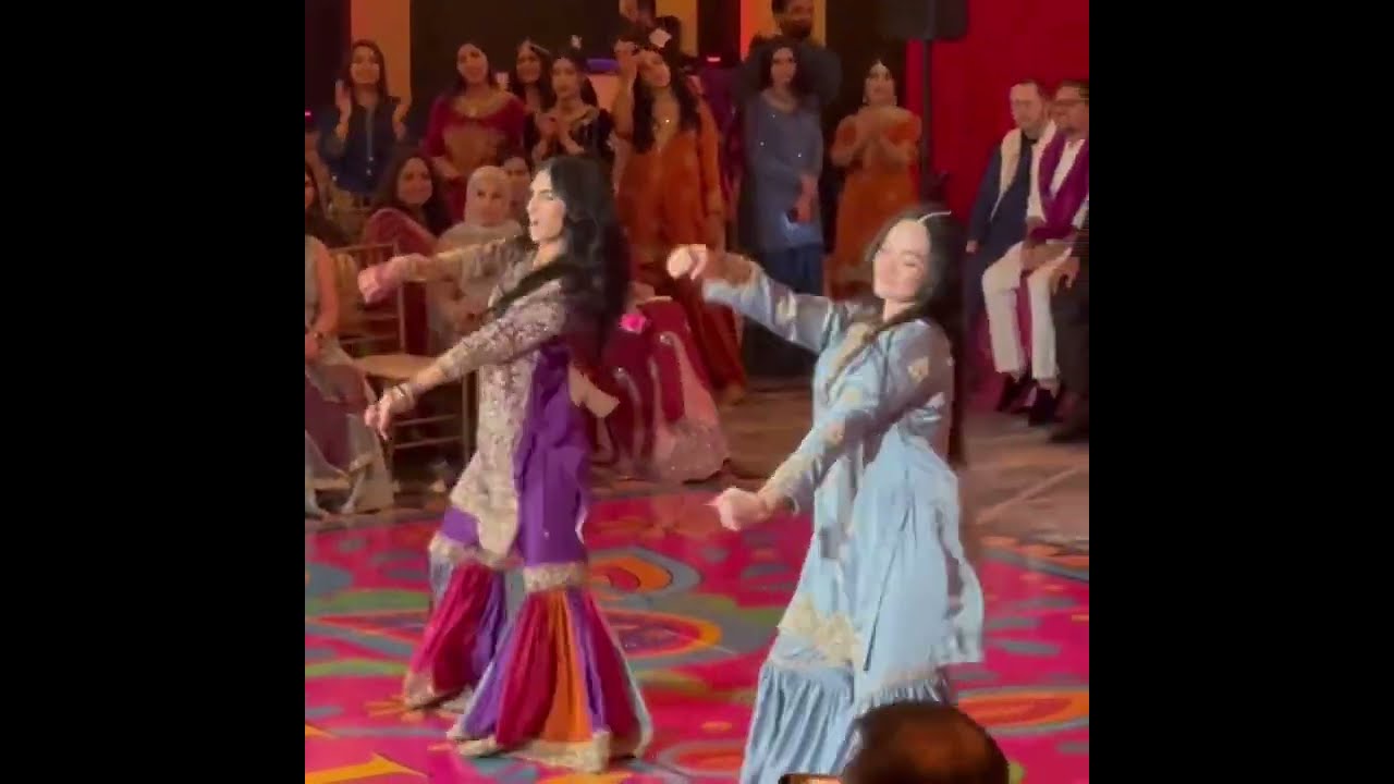 Pakistani Girls Viral Dance Video Full | Shararat Song of Dhurandhar | Aayesha Khan Shararat Song 