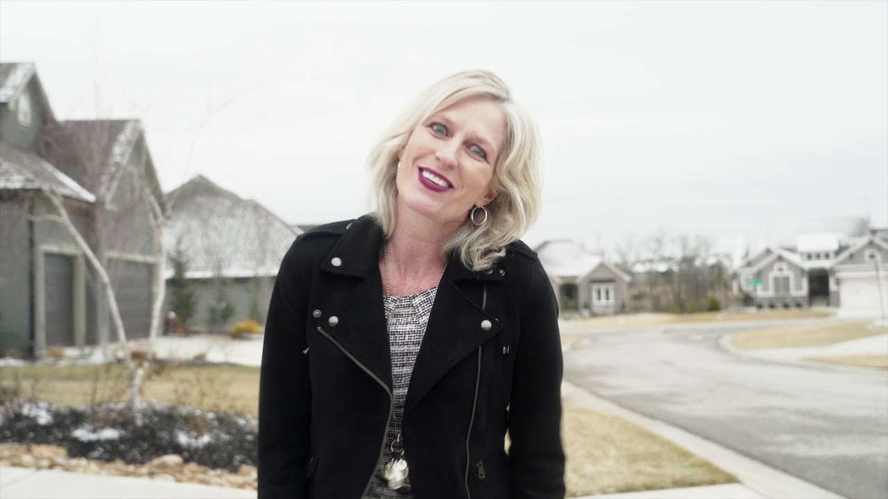 Chapel Hill Reverse 1.5 Story Home For Sale | 16712 Haskins