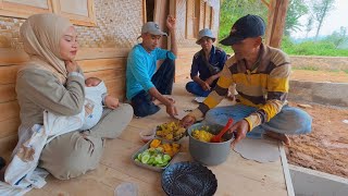 VILLAGE LIFE | Wow, it's so delicious to cook biryani rice for the handyman.