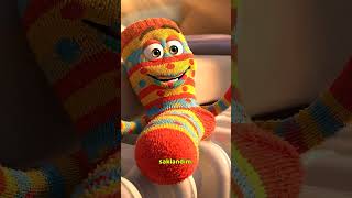 Makinenin kara deliğine düşen tek çoraplar! 🧦