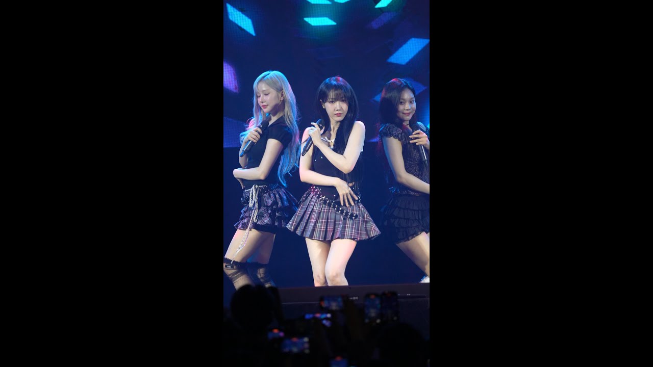 250523 경민대 축제 VIVIZ(비비지) - BOP BOP! (신비 직캠)