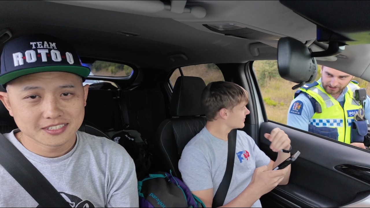 Перезагрузка автопутешествия по Новой Зеландии 🚘 Новая машина, остановка полицией и горячее в Окл...