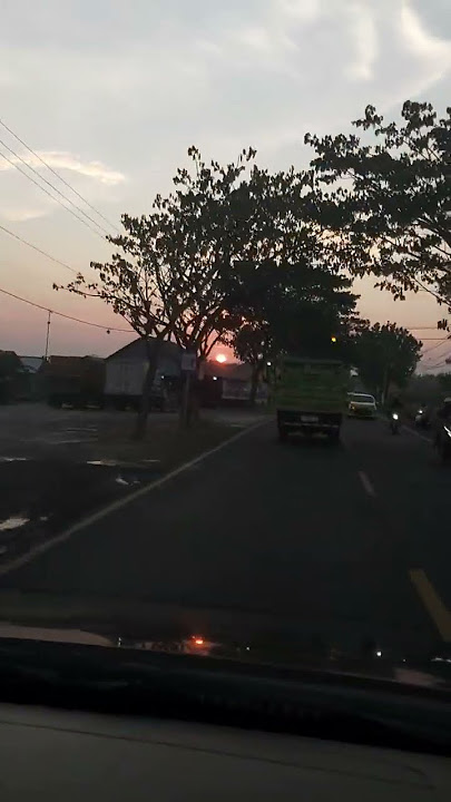 Suatu SENJA SUNSET Lintas Selatan Pamekasan Sampang Madura