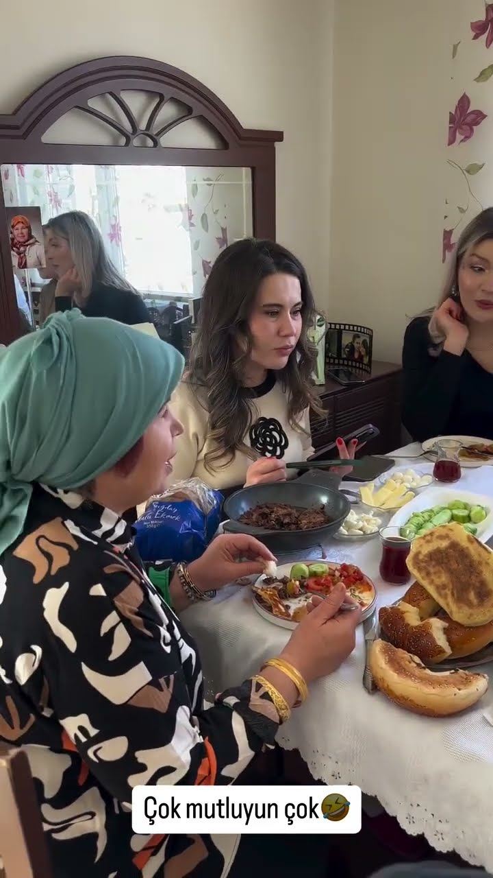 Çok mutluyum çok ?