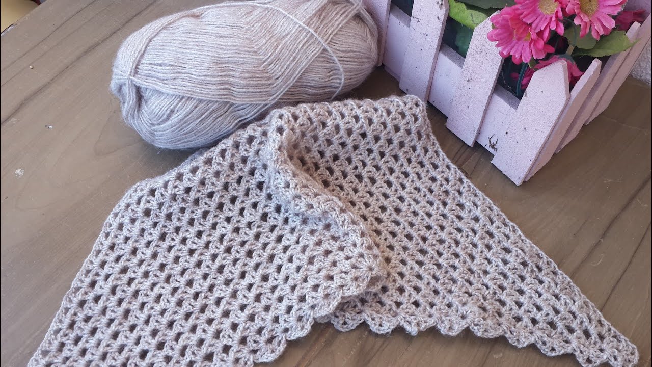 Hazır mevsimi gelmişken 😍Çok kolay tığişi üçgen şal modeli yaptım & Crochet