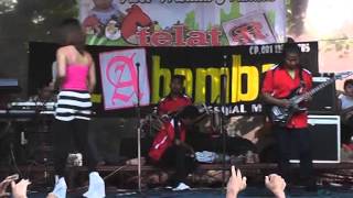 25 Morena Maya Sabrina