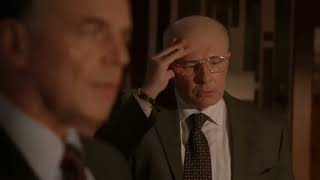 24 (2001–2010) Day 5: 6:00 p.m.-7:00 p.m. Vice President Hal Gardner arrives to help Logan