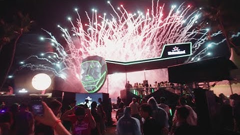 #PartyAsOne with Heineken at ZoukOut 2015