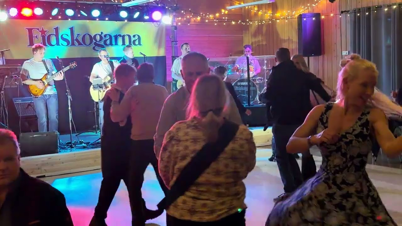 Eitt skott te m Eidskogarna på Roverud Samfunnshus 28 2 Dansnytt Bjørn Weiby