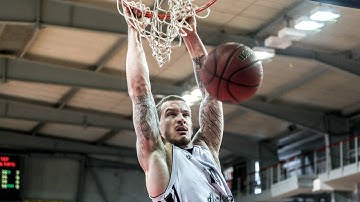 Josh Adams Drops In Game 360 Dunk