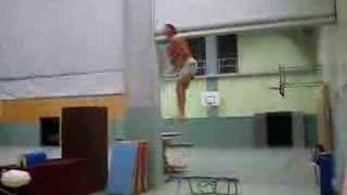 doppelsalto gestreckt mit doppelschraube trampolin