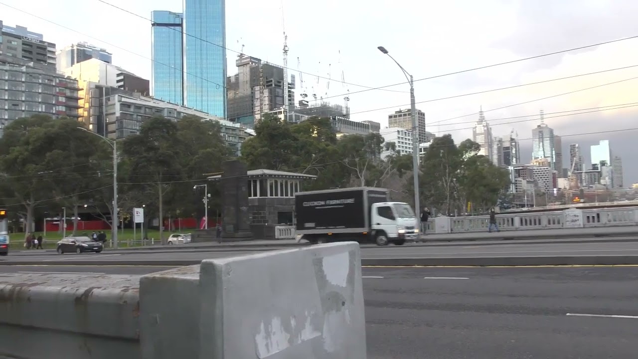 Clickon Furniture truck