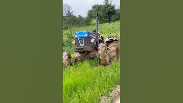 Powertrac 4wd tractor working in mud #shorts #trending #tractor