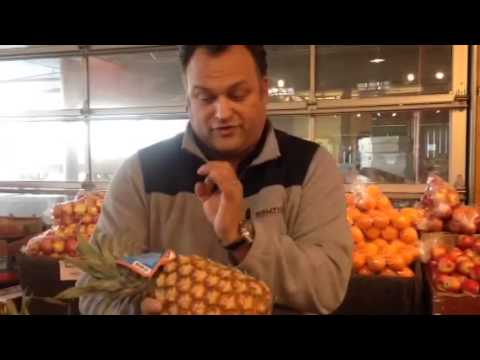 how to pick the perfect pineapple