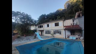 3148 - LINDA CASA COM FACÍLIMO ACESSO AO CENTRO DE PETRÓPOLIS!