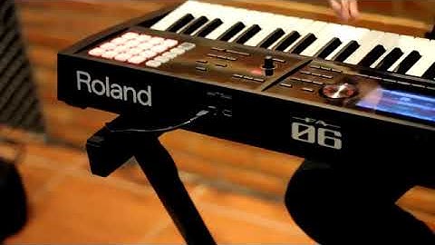 Roland FA06 08 Workstation   DAW CONTROL  D BEAM