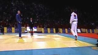 Judo 2009 Paris: Mikhaylin (RUS) - Riner (FRA) [ 100kg].