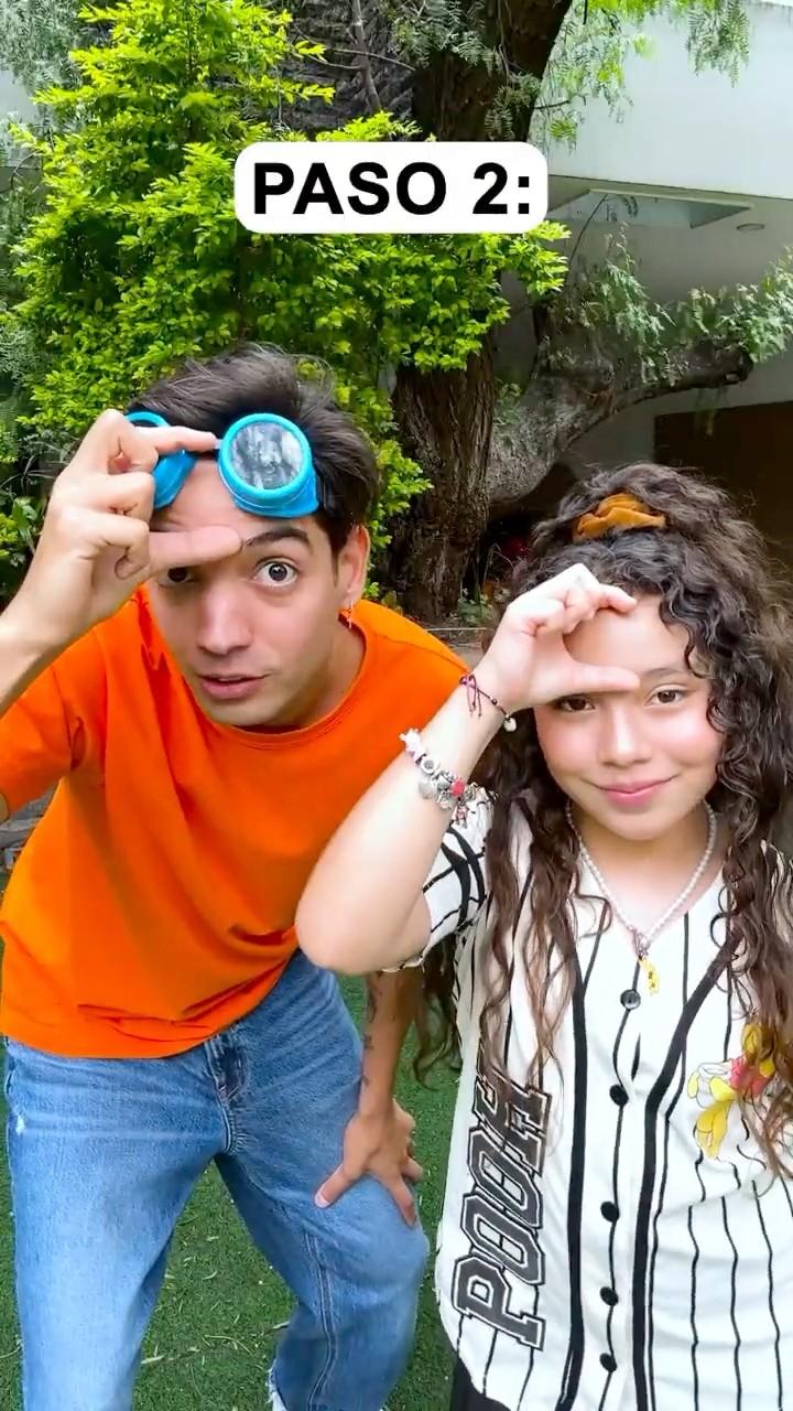 MIRA SI TU CARA ES SIMÉTRICA CHALLENGE