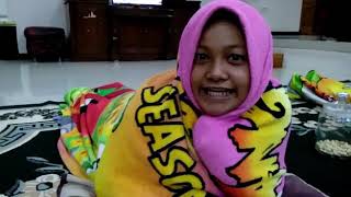 Hijab Kekinian - Umi Saniyatul Selimut Merk Kerudung 1