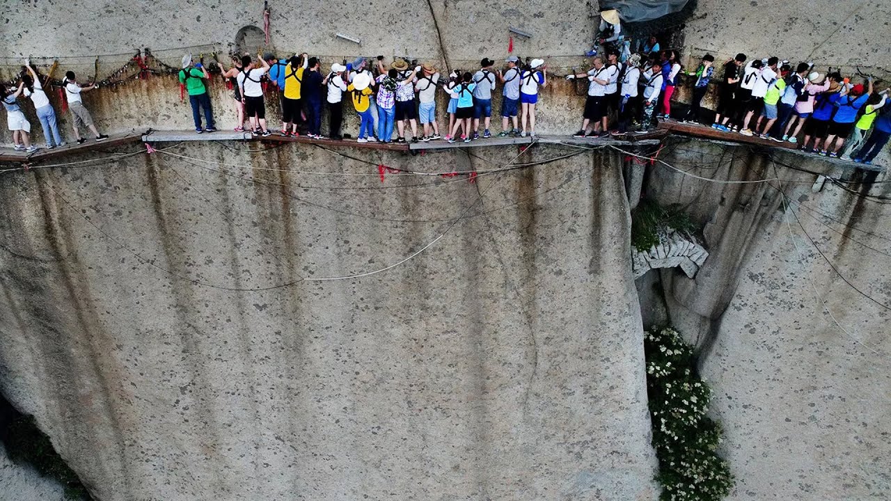 20 Most Dangerous Tourist Attractions in the World