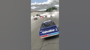 How to avoid the wreck #iracing #simracing