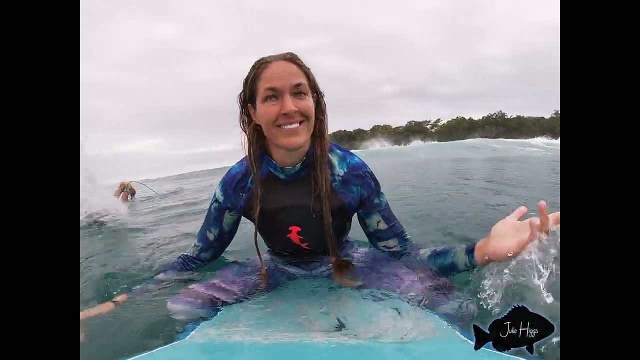 Bocas Del Toro Local demands that I leave the surf spot! Surfing Black rock!
