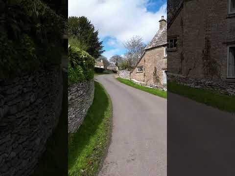 Duntisbourne Abbots - Traditional COTSWOLD Village  #worldwidewalks #england #duntisbourneabbots