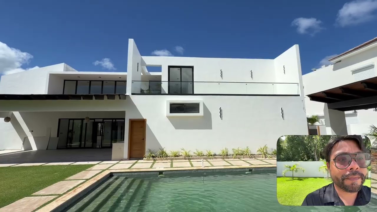 Villa nueva en venta en Punta Cana Village | 4 dormitorios + piscina | Luxury Villa for Sale