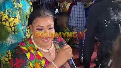 Nkechi blessing shares dildo at her mother’s one year remembrance.