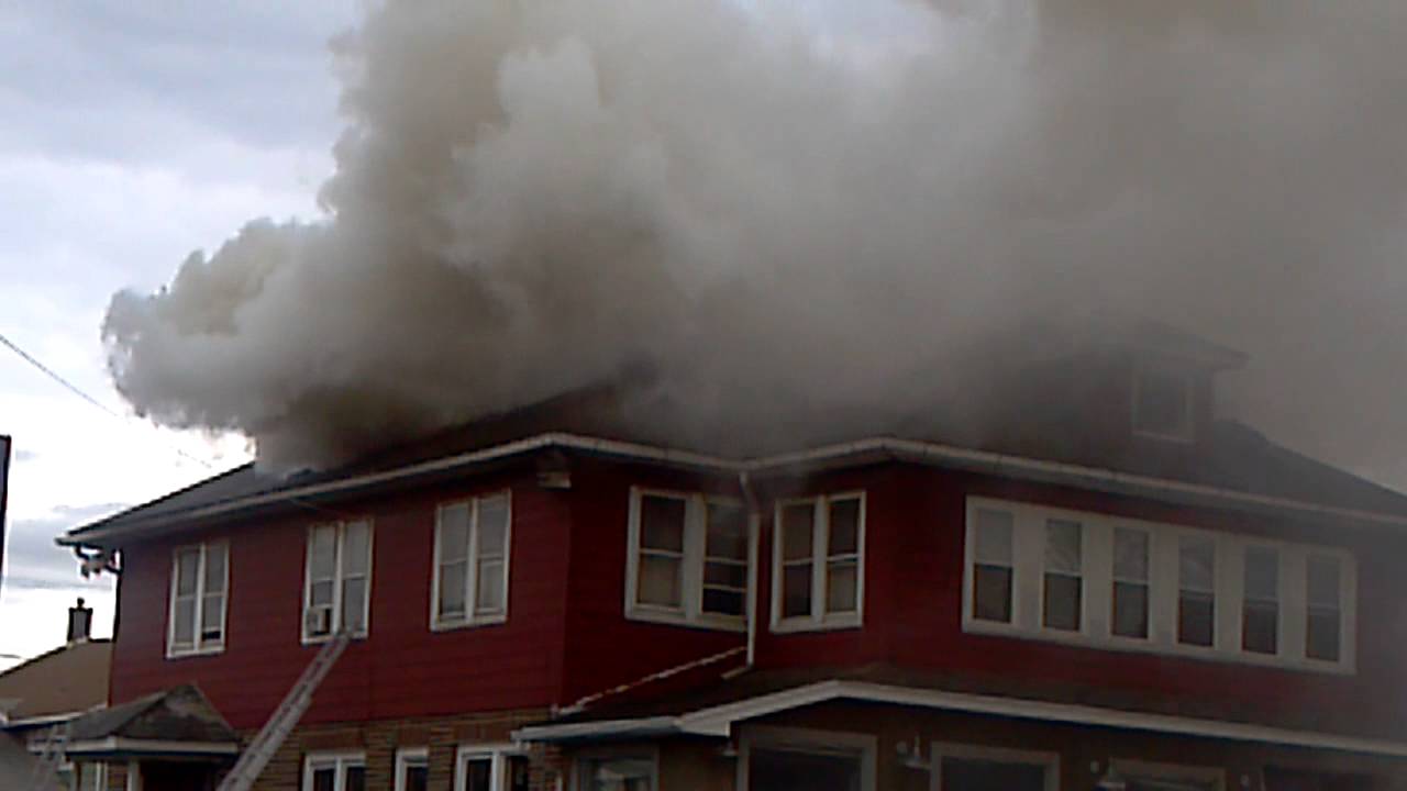 Fire destroys Pizza Joes in Nazareth pa YouTube