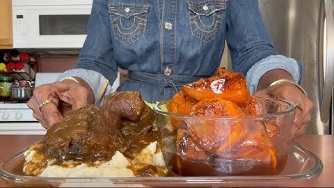 How To Make The BEST Smothered Short Ribs & Candied Yams!