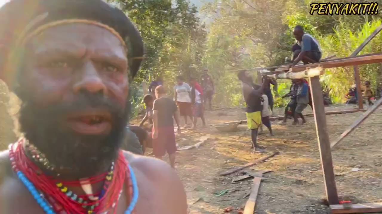 PART 226 LIHAT PEMBUATAN HONAI DI KP.GOYALEME BRSM KK.MORO