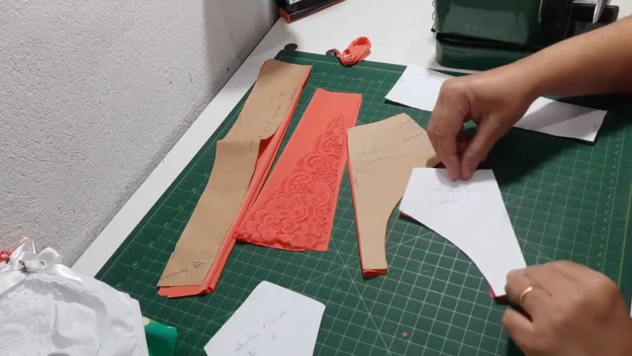 Calcinha Fiona 5 #molde gratuito Rosania Milhome !!