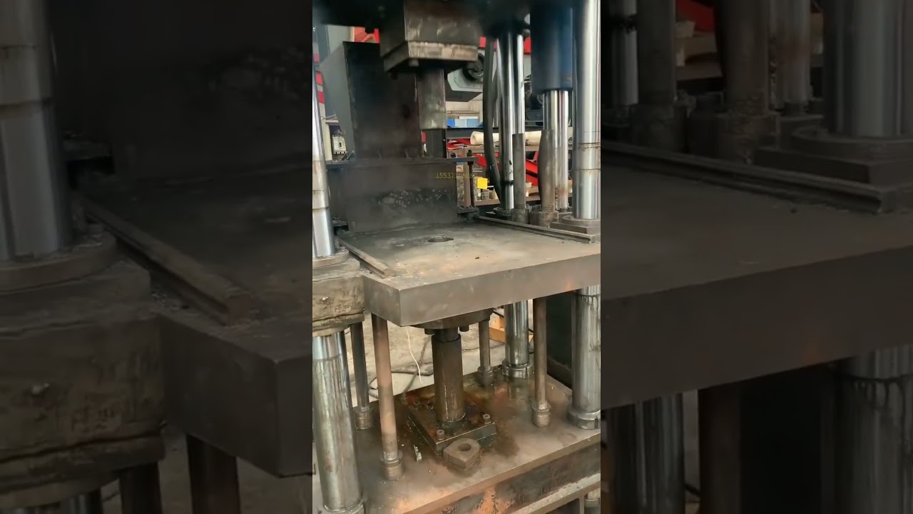 Iron filing cake press, iron slag briquetting machine, steelChip cake press machine, gas cutting.😱💯