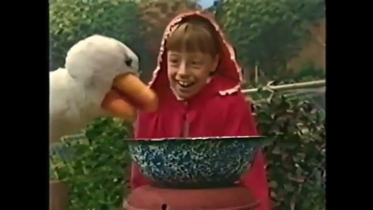 Honk Honk A Goose On The Loose Honk! Honk! A Goose On The Loose! Theme Song S2 E5 - YouTube