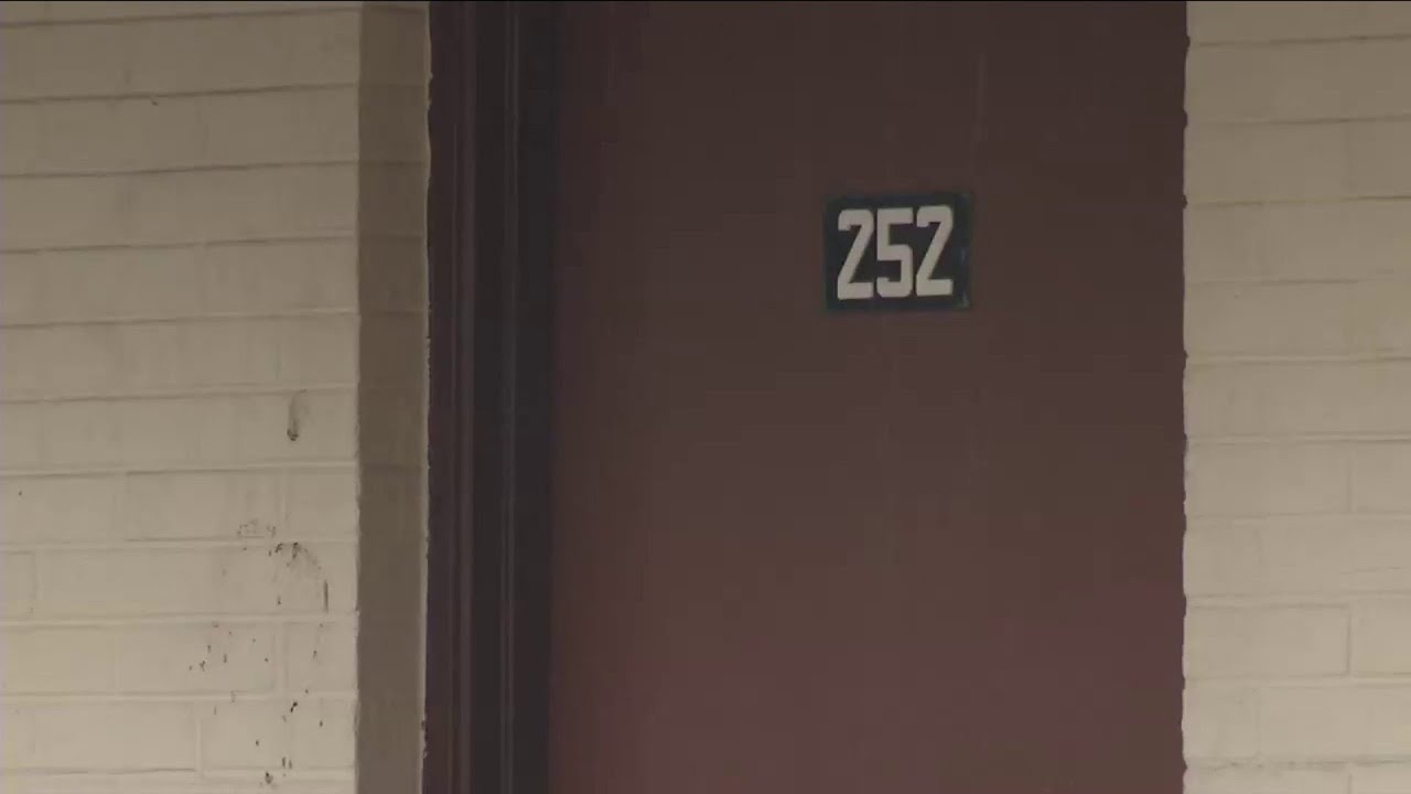Police identify man shot, killed at Arlington motel - YouTube