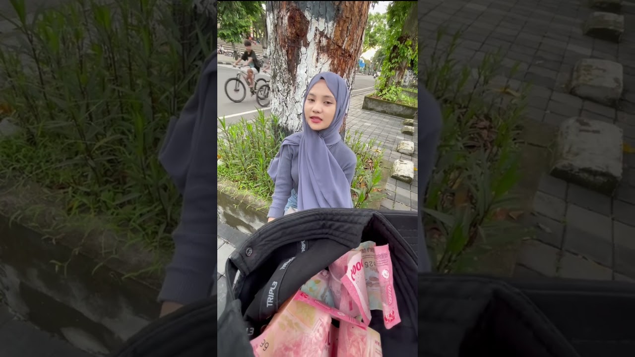 Siapa tau kakayamau bantu beli  tes ke aikan kaka cantik ini 