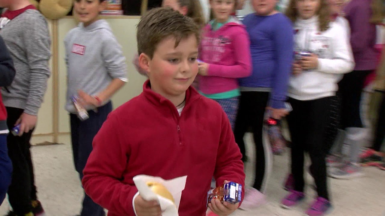 El Colegio Mediterráneo conmemora con un desayuno andaluz la festividad del 28F